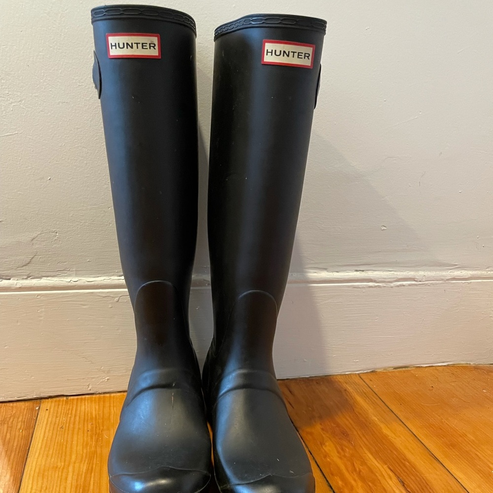 Hunter rain boots black